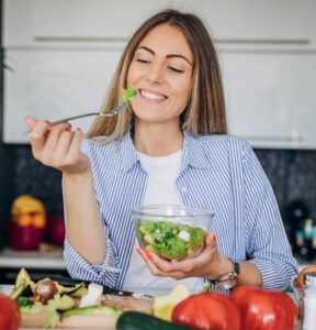 هضم هر غذا در معده چقدر طول می‌کشد؟ | جدول هضم غذا