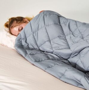 چرا بعضی افراد بدون پتو نمی‌توانند بخوابند؟