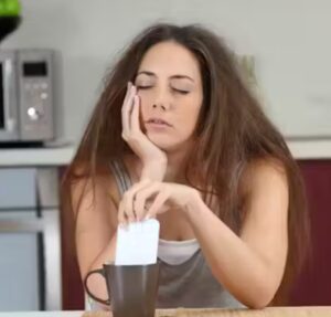 کم خوابی باعث لاغری میشود یا چاقی | آیا شب بیداری باعث چاقی میشود